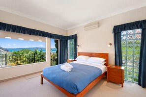 5 bedrooms, iron/ironing board, free WiFi