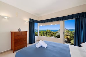5 bedrooms, iron/ironing board, free WiFi