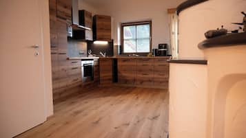 Exclusive-Apartment | Eigene Küche | Kühlschrank, Mikrowelle, Hochstuhl