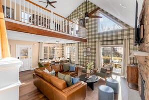 Smart TV, lareira, pebolim