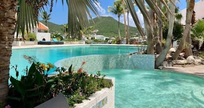 SIMPSON BAY YACHT CLUB NEW VERY LARGE STUDIO CONDO 872 SQFT IN THE HEART OF SXM!