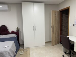 1 chambre, fer et planche à repasser, Wi-Fi, draps fournis