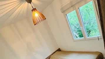 2 bedrooms, iron/ironing board, travel crib, free WiFi