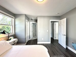 4 chambres, fer et planche à repasser, Wi-Fi, draps fournis