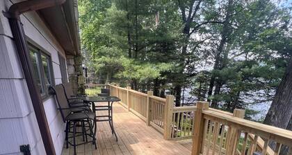 Bon Vivant-Pet Friendly, Lake Front, Minutes to HoniHoni, Uno, Brenda's, Wisp
