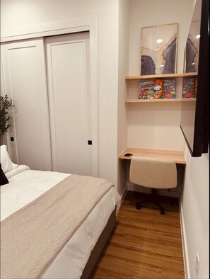 1 dormitorio, escritorio, tabla de planchar con plancha y wifi gratis
