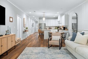 Smart-TV, Bücher, Musikbibliothek