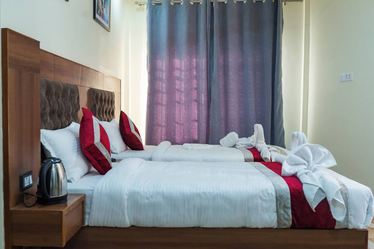 Deluxe Double Room | Free WiFi