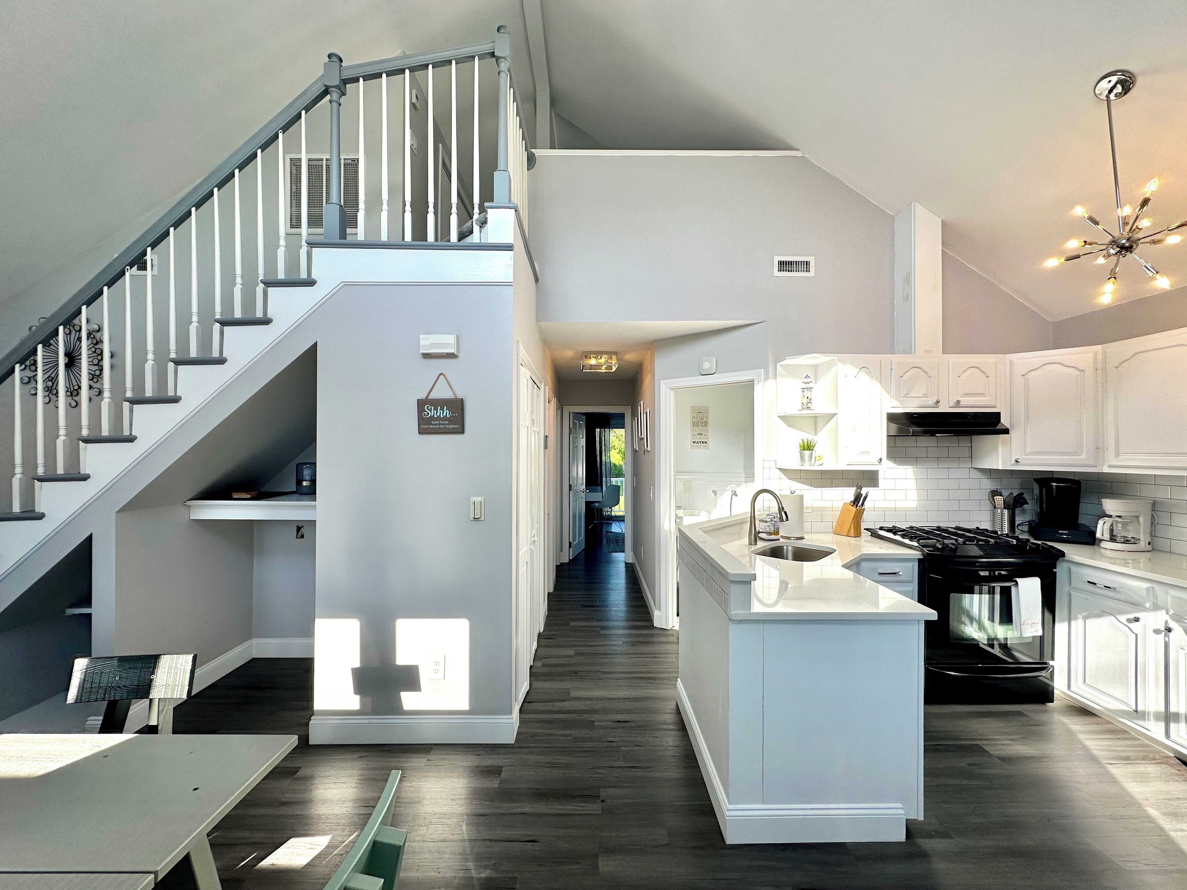 Microonde, forno, piano cottura, lavastoviglie