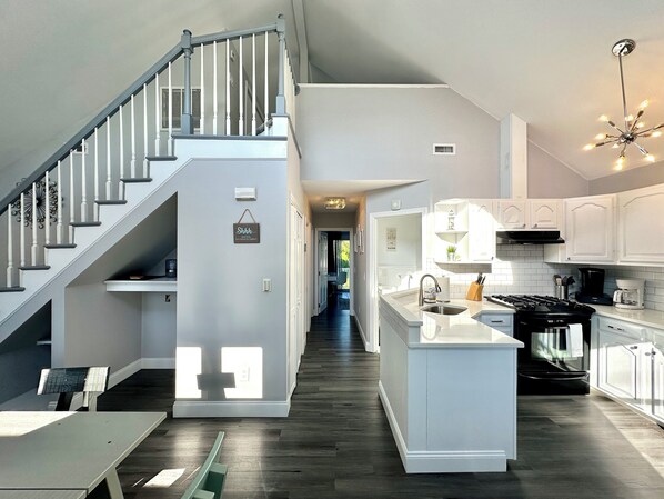 微波炉、烤箱、炉灶、洗碗机