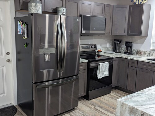 ALMOST HEAVEN,
perfect lake front property
