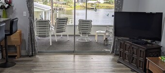 ALMOST HEAVEN,
perfect lake front property
