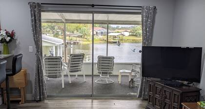 ALMOST HEAVEN,
perfect lake front property