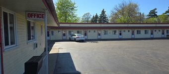 Paul's Motel