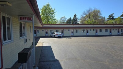 Paul's Motel