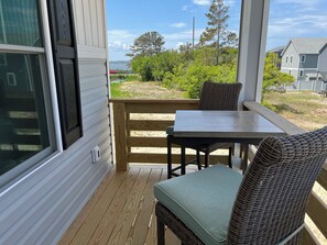 Outdoor dining - Sound Views! Brand New 3 bedroom (Kill Devil Hills)
