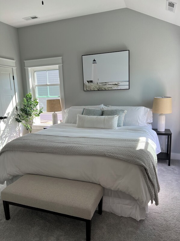 3 habitaciones, tabla de planchar con plancha, wifi y ropa de cama