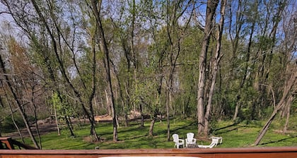 3 BdrHomew/HotTub+FREE Firewood,sleeps10in
Mauston,closeto
WI Dells/Attractions