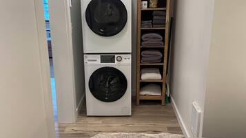 1 bedroom, iron/ironing board, travel cot, free WiFi