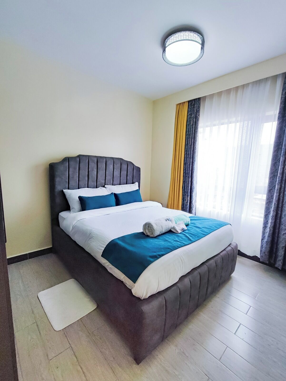 2 Schlafzimmer, Schreibtisch, Bügeleisen/Bügelbrett, WLAN