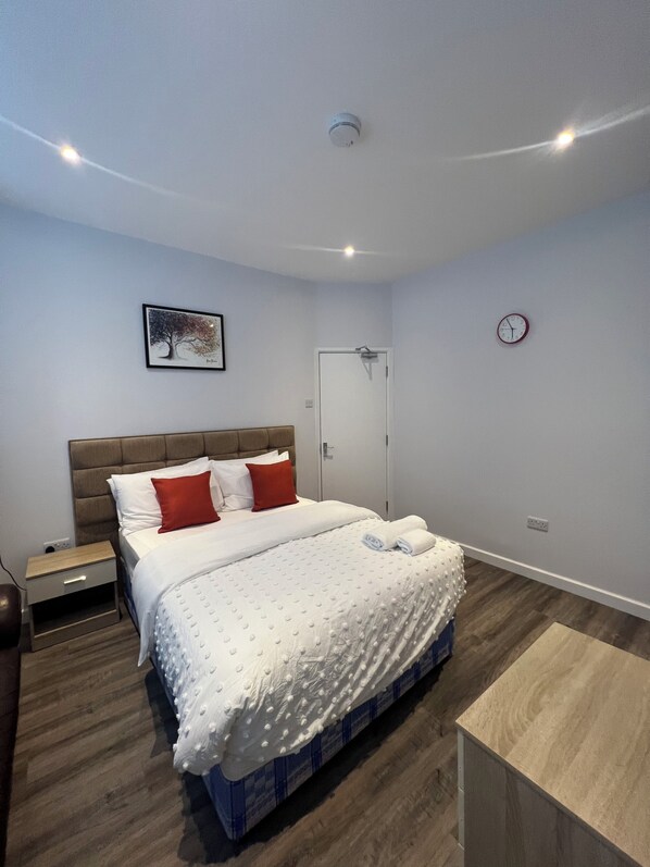 4 soveværelser, skrivebord, strygejern/strygebræt, Wi-Fi