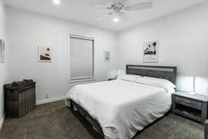 3 bedrooms, desk, iron/ironing board, WiFi