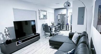 Modern Lux Home âą 3BR/2BA with Pool