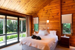 3 bedrooms, iron/ironing board, WiFi