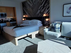 1 chambre, fer et planche à repasser, Wi-Fi, literie fournie