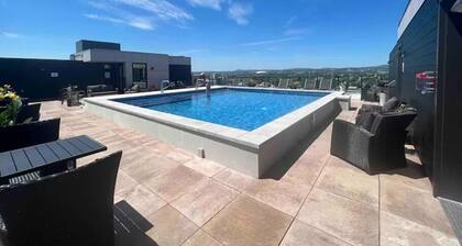 Near Old Quebec, parking/pool/rooftop terrasse/gym included