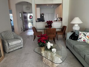 Smart TV - Tropical Villa in award winning Golf community located in the heart of Venice Fl (Venice)