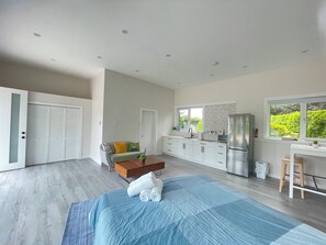 1 bedroom, in-room safe, free WiFi, bed sheets