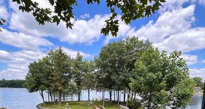 Hilltop Haven 5BR Lakefront Oasis – Private Island, Hot Tub, Kayaks & Pool Table