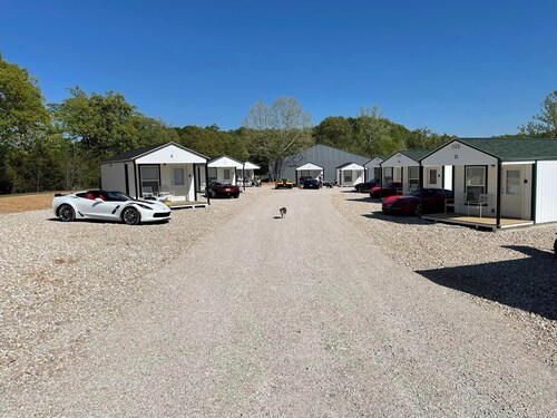 Lake of the Ozarks North Shore Cabin on the quiet side of lake. 