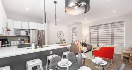 Spruce Ave - Parking - Sleeps 4