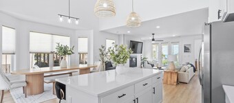 OCEANFRONT LUXURY HOME-POOL+SPA+OUTDOOR KITCHEN
