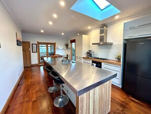 Fridge, microwave, oven, stovetop - Dog-friendly Home in Waterloo (Lower Hutt)