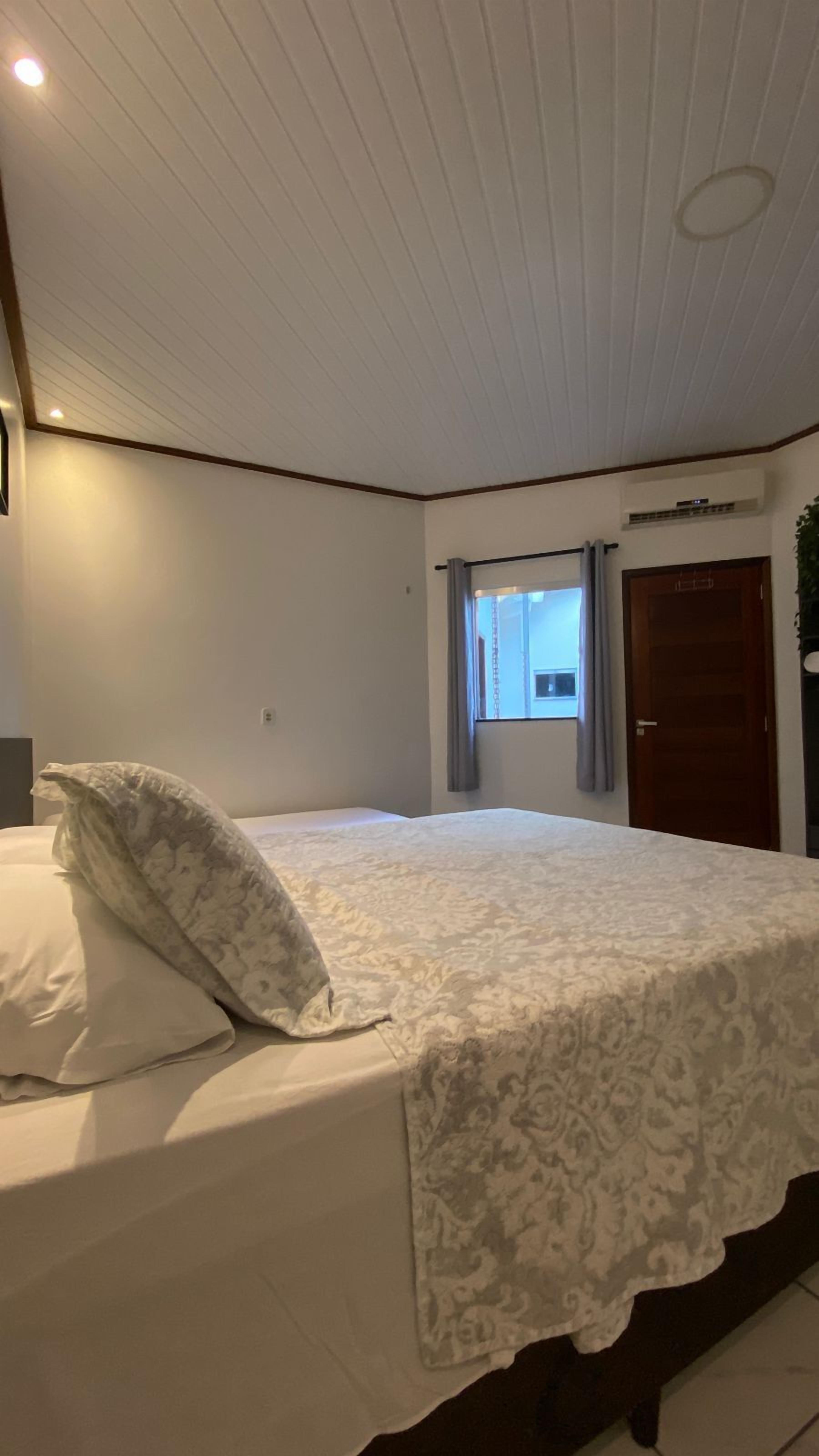 Premium bedding, minibar, in-room safe, individually furnished