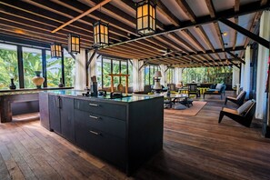 Interior - Super fancy 4BD villa in the heart of Canggu with Spectacular ricefield view. (Canggu)