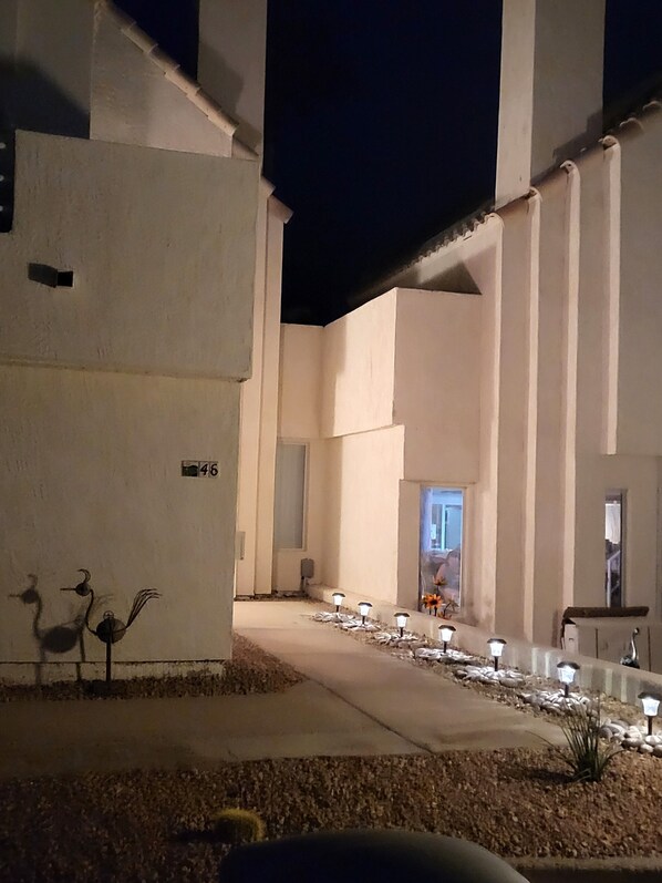 Property grounds - Newly Remodeled Condo on Golf Course! (Lake Havasu City)