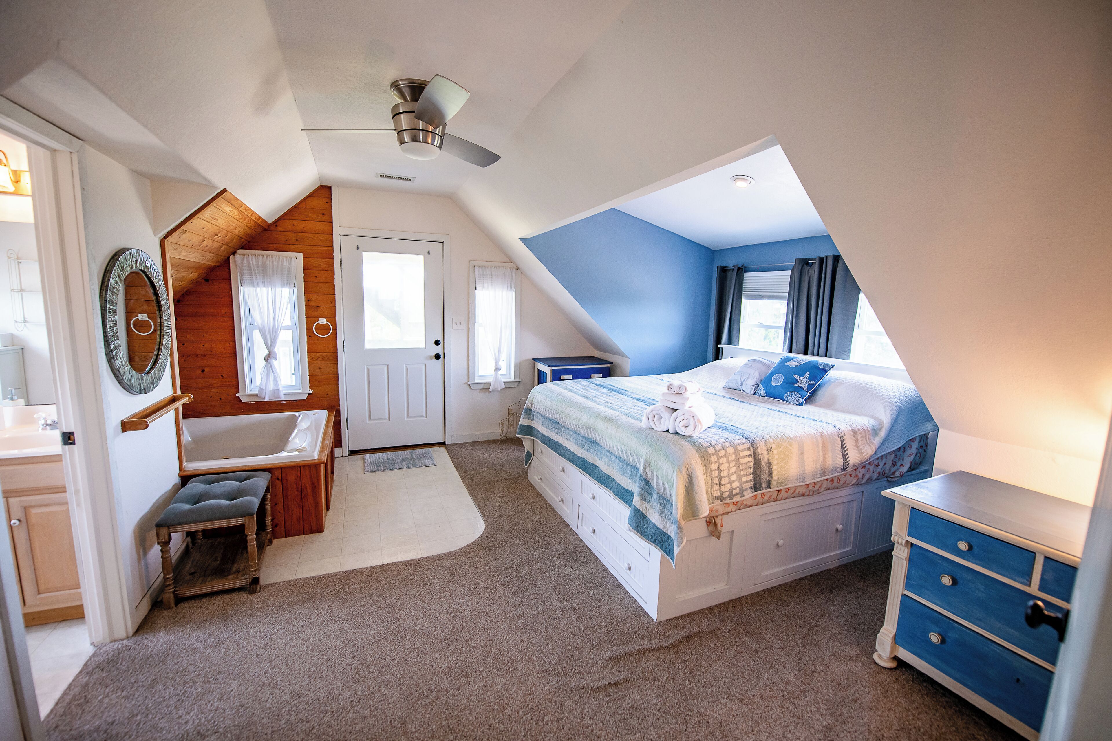 3 chambres, accès au Wi-Fi (inclus), literie fournie
