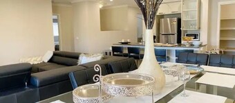 "Blue Breeze " Luxury Home at Torquay