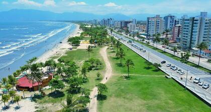 Beachfront Apartment in Caraguatatuba - Praia do Centro