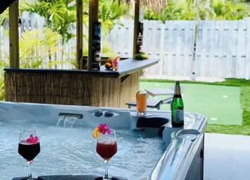 Bain à remous extérieur