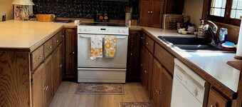 1910 Montana Charm! Experience the warmth and feel of a small- town home!