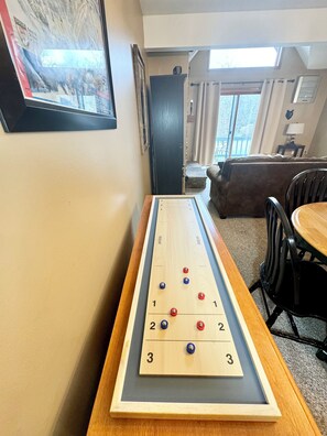 Spielezimmer