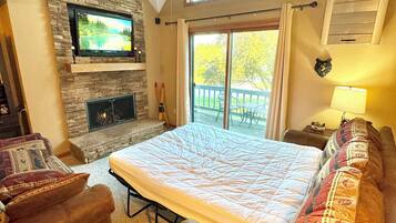 1 bedroom, free WiFi, bed sheets