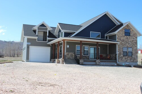 Newly Build Bear Lake Getaway, only for family gatherings