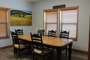 Dining - Newly Build Bear Lake Home (Garden City)