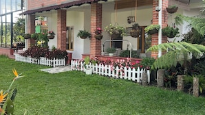 Terrace/patio - Finca Hotel 12 Palmas (Rionegro)